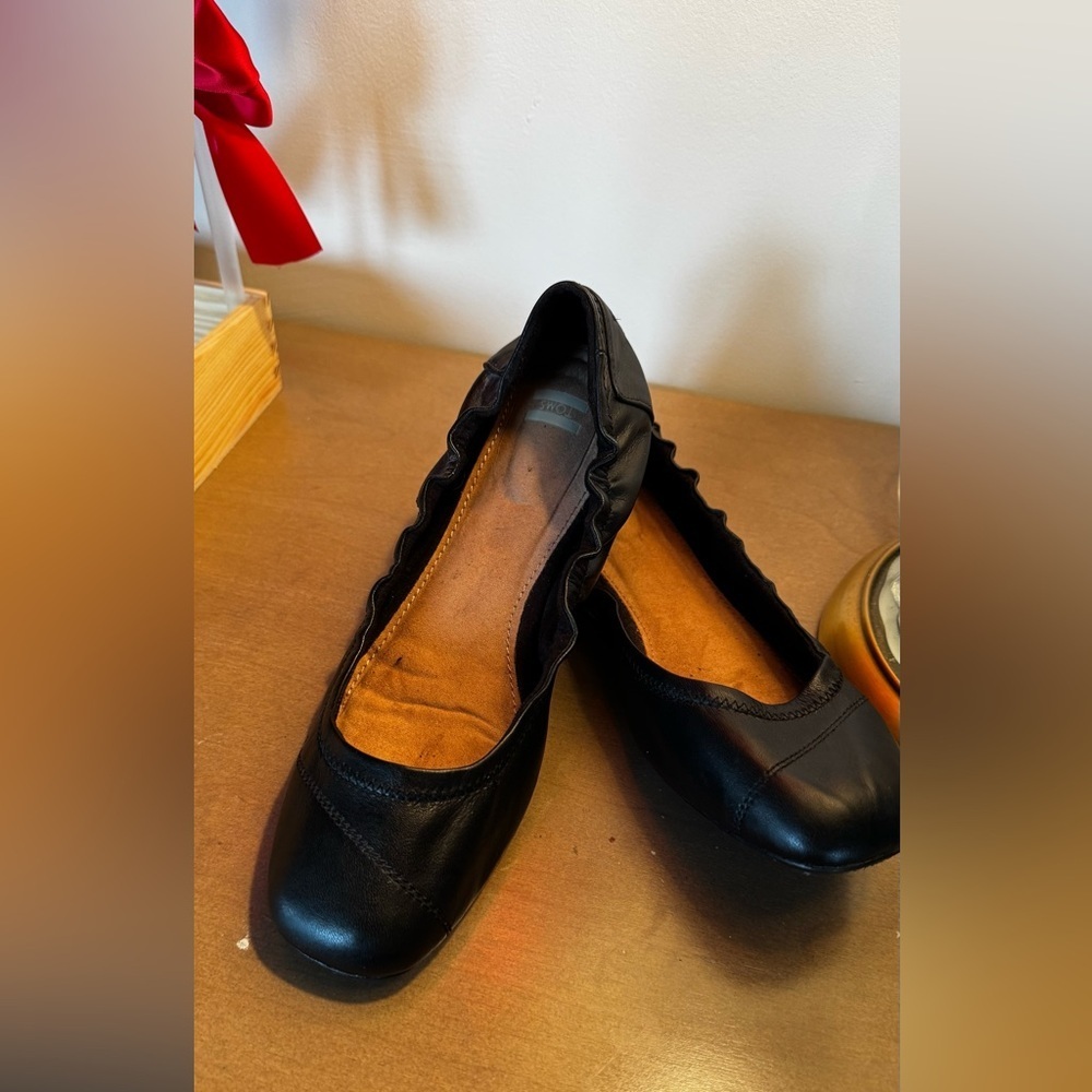 Toms Black Women's Flats